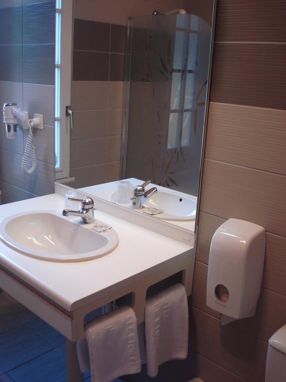 Hotel La Belle Etoile Thouaré-sur-Loire Habitación foto